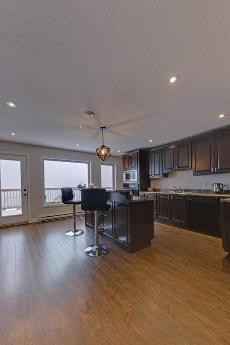 Coastal Lookout Suites Корнър Брук Екстериор снимка