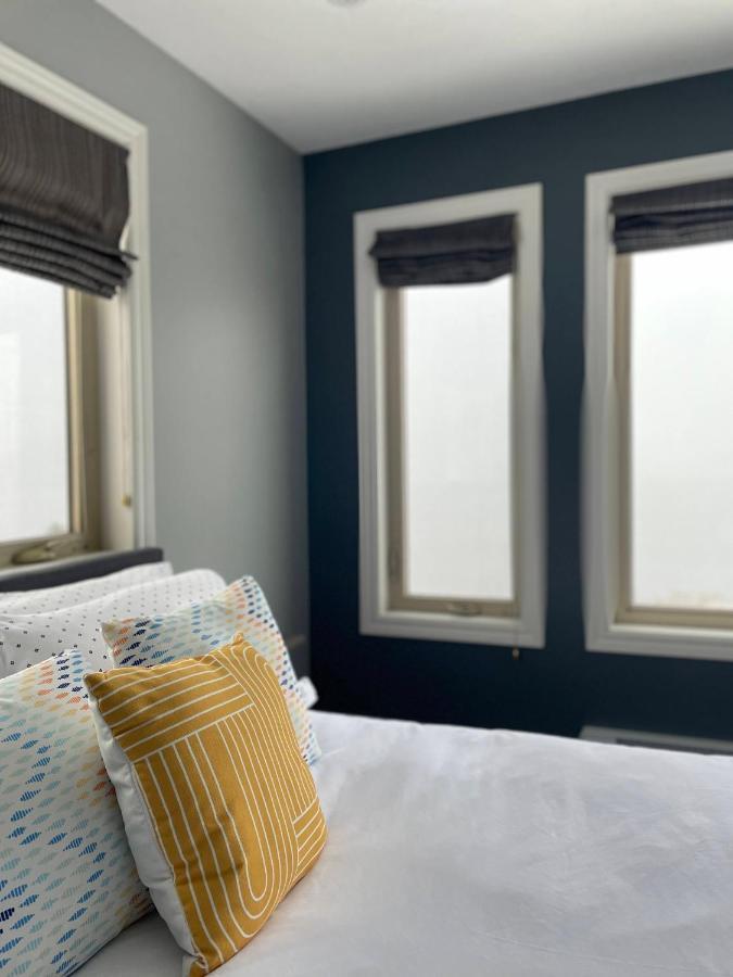 Coastal Lookout Suites Корнър Брук Екстериор снимка