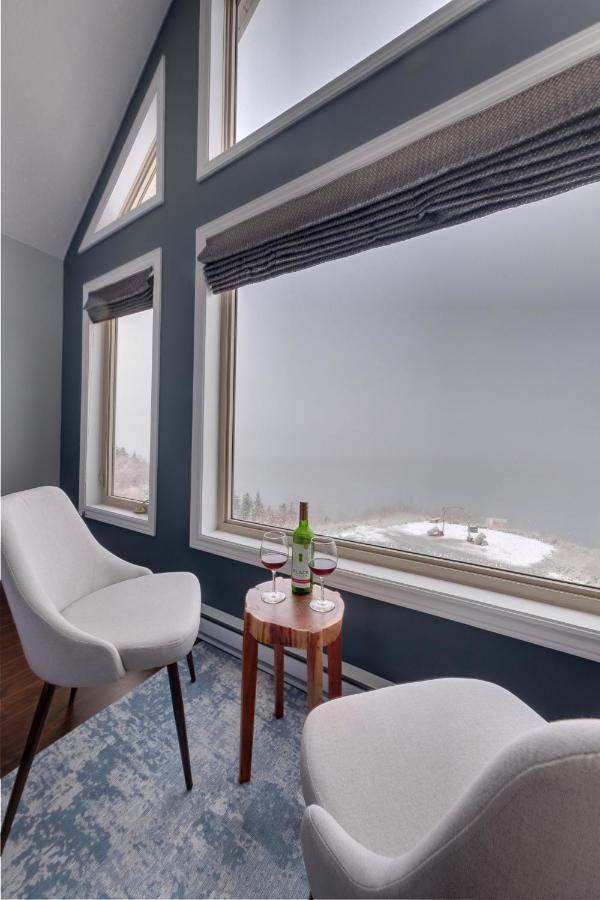 Coastal Lookout Suites Корнър Брук Екстериор снимка
