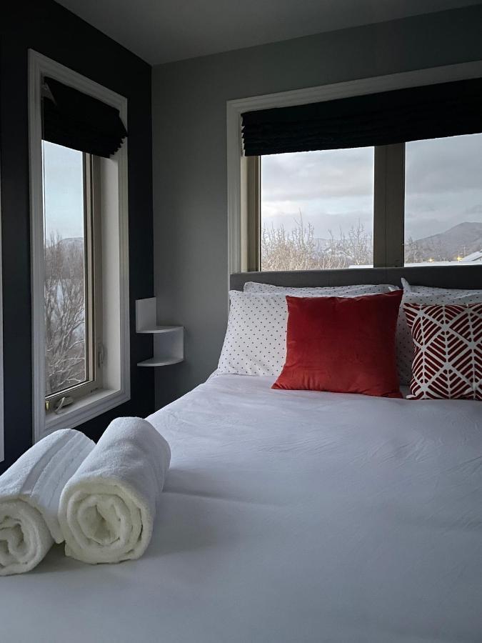 Coastal Lookout Suites Корнър Брук Екстериор снимка